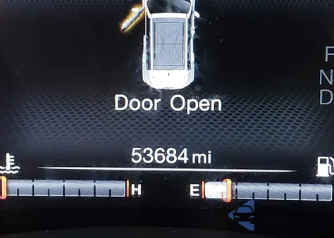 2023 Jeep Renegade Trailhawk 4X4 z USA, uszkodzony, nr VIN ZACNJDC16PPP37431